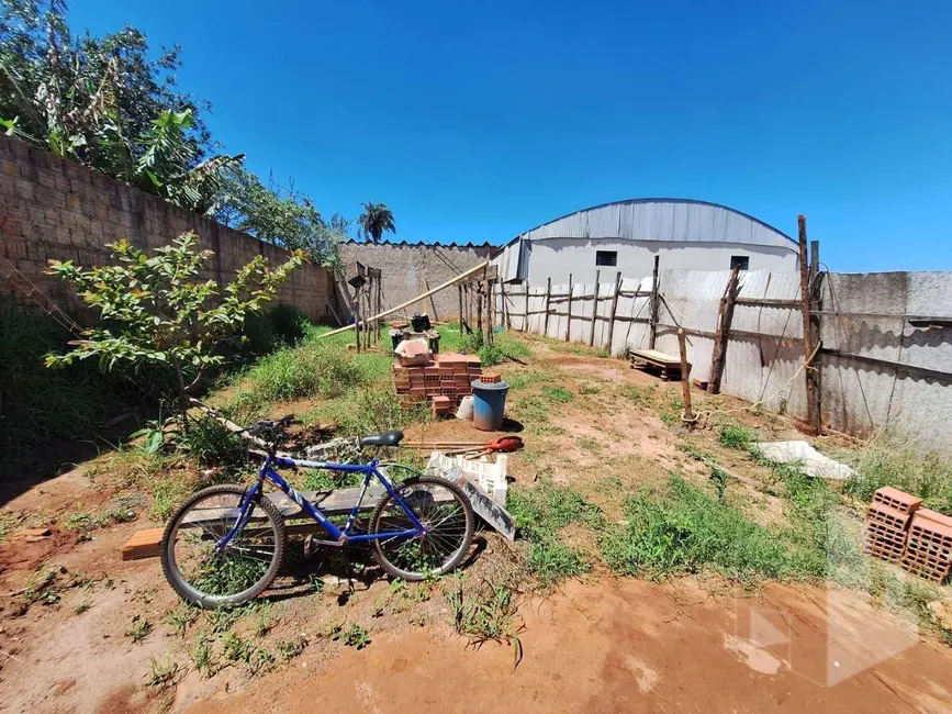 Casa com 1 quarto à venda, 540m2 em Centro, Mineiros Do Tiete - SP - imagem 5 Foto 5 de Casa com 1 quarto à venda, 540m2 em Centro, Mineiros Do Tiete - SP