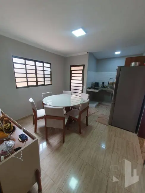 Foto 4 de Casa com 3 quartos à venda, 200m2 em Distrito de Potunduva (Potunduva), Jau - SP
