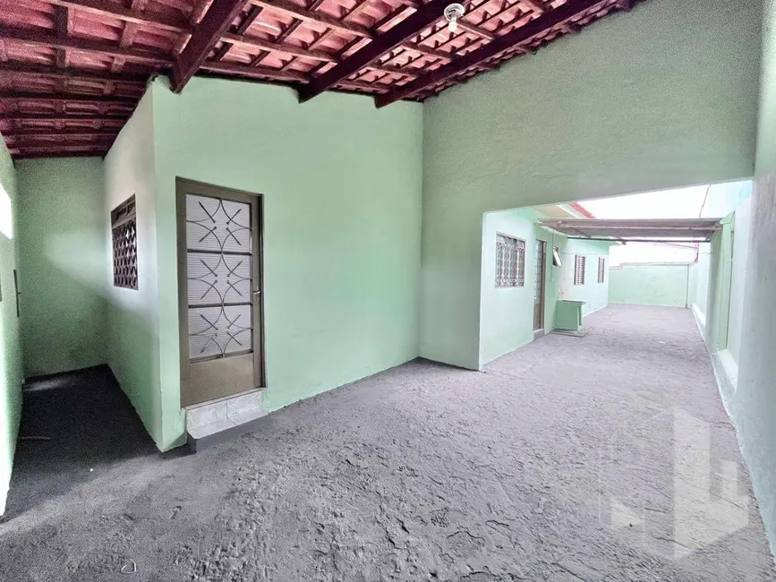 Foto 2 de Casa com 2 quartos para alugar, 145m2 em Jardim Cila de Lúcio Bauab, Jau - SP