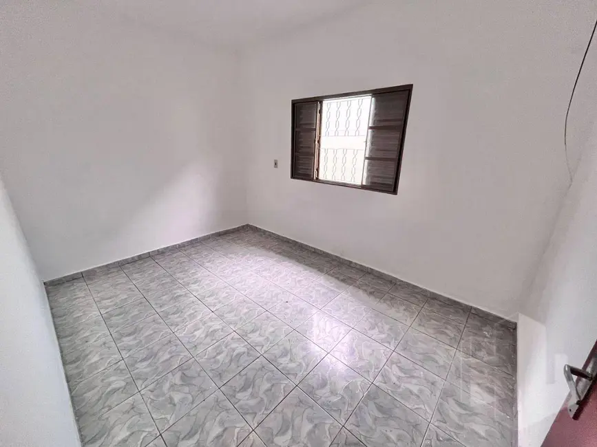 Foto 5 de Casa com 2 quartos para alugar, 145m2 em Jardim Cila de Lúcio Bauab, Jau - SP