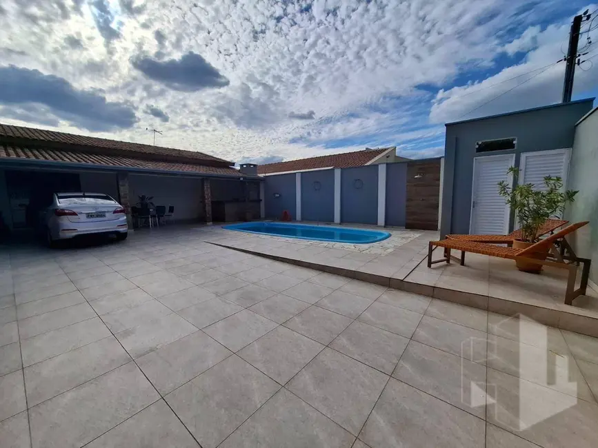 Foto 1 de Casa com 3 quartos à venda, 250m2 em Jardim Pires de Campos, Jau - SP