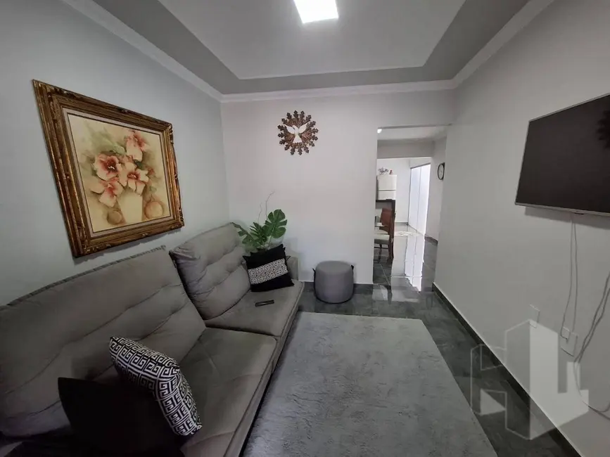 Foto 3 de Casa com 3 quartos à venda, 250m2 em Jardim Pires de Campos, Jau - SP