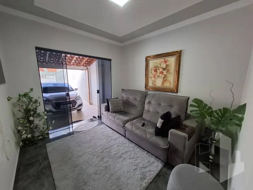 Foto 2 de Casa com 3 quartos à venda, 250m2 em Jardim Pires de Campos, Jau - SP