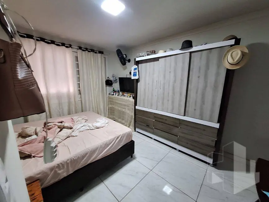 Foto 7 de Casa com 3 quartos à venda, 280m2 em Vila Brasil, Jau - SP