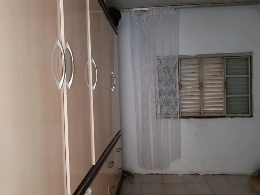 Foto 4 de Casa com 2 quartos para alugar, 110m2 em Vila Nova, Jau - SP