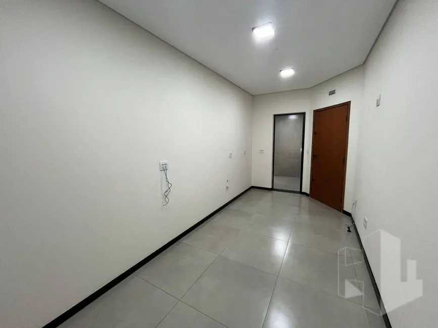 Foto 4 de Sala Comercial para alugar, 50m2 em Chácara Braz Miraglia, Jau - SP