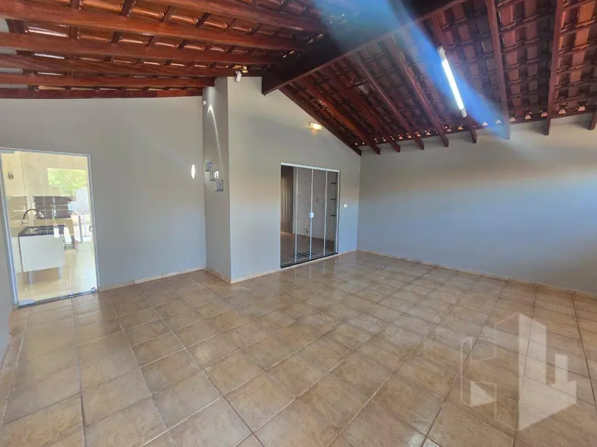 Foto 2 de Casa com 3 quartos à venda, 175m2 em Jardim Dona Emília, Jau - SP