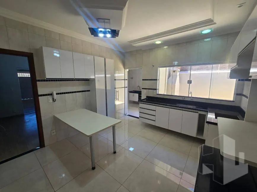 Foto 7 de Casa com 3 quartos à venda, 175m2 em Jardim Dona Emília, Jau - SP