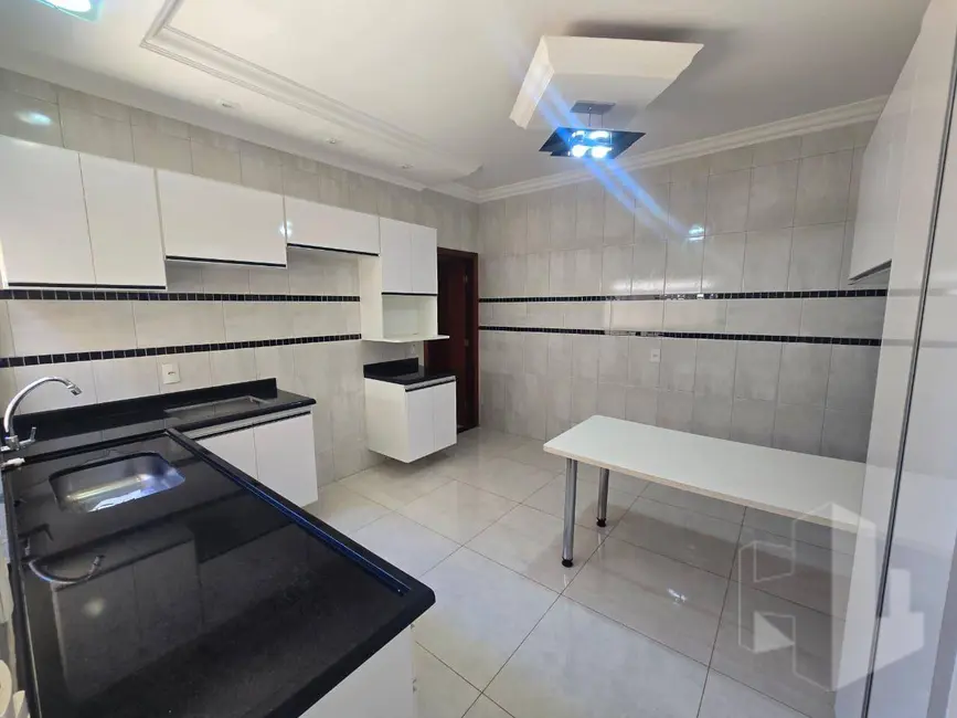 Foto 6 de Casa com 3 quartos à venda, 175m2 em Jardim Dona Emília, Jau - SP