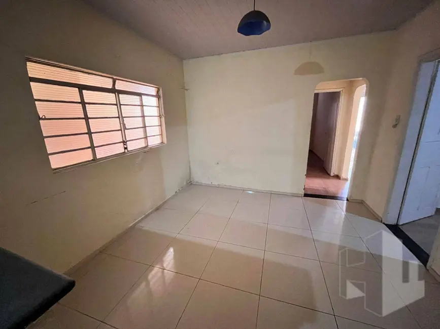 Foto 6 de Casa com 3 quartos para alugar, 100m2 em Centro, Jau - SP