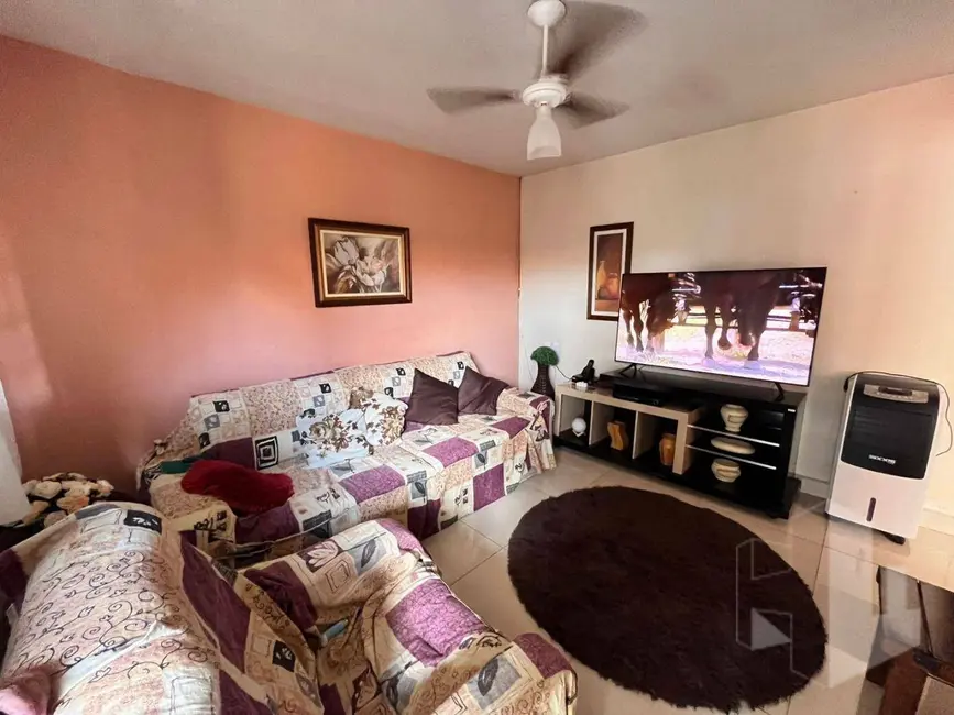 Foto 1 de Casa com 2 quartos para alugar, 300m2 em Jardim Jorge Atalla, Jau - SP