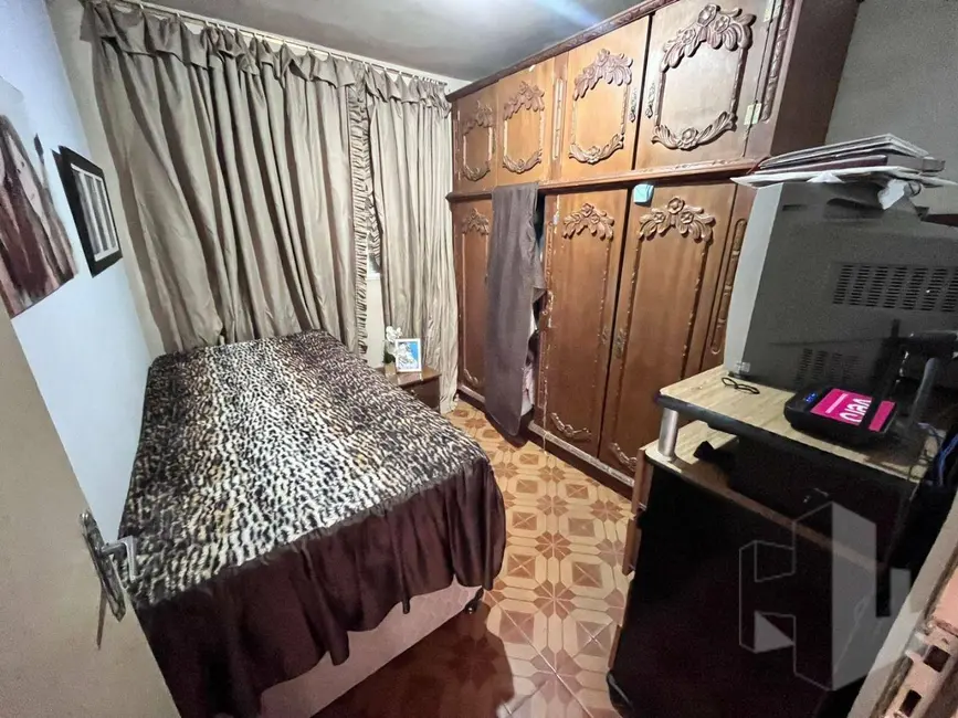 Foto 3 de Casa com 2 quartos para alugar, 300m2 em Jardim Jorge Atalla, Jau - SP