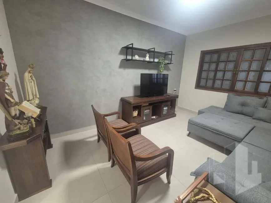 Foto 3 de Casa com 3 quartos à venda, 250m2 em Jardim Carolina, Jau - SP