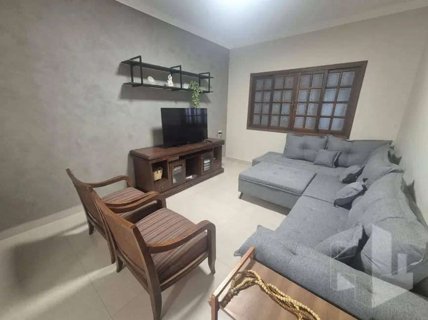 Foto 2 de Casa com 3 quartos à venda, 250m2 em Jardim Carolina, Jau - SP