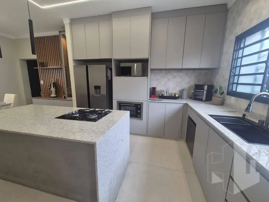 Foto 6 de Casa com 3 quartos à venda, 250m2 em Jardim Carolina, Jau - SP