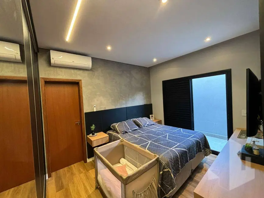 Foto 5 de Casa com 3 quartos à venda e para alugar, 200m2 em Jau - SP