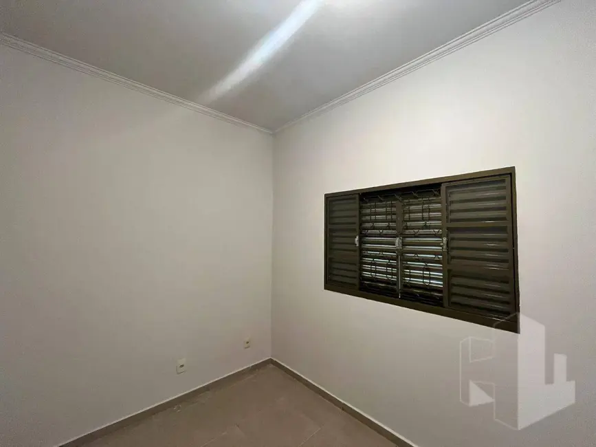 Foto 4 de Casa com 3 quartos para alugar, 10m2 em Jardim América, Jau - SP
