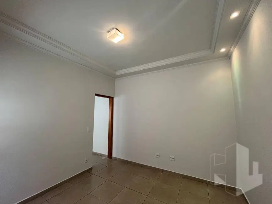 Foto 2 de Casa com 3 quartos para alugar, 10m2 em Jardim América, Jau - SP