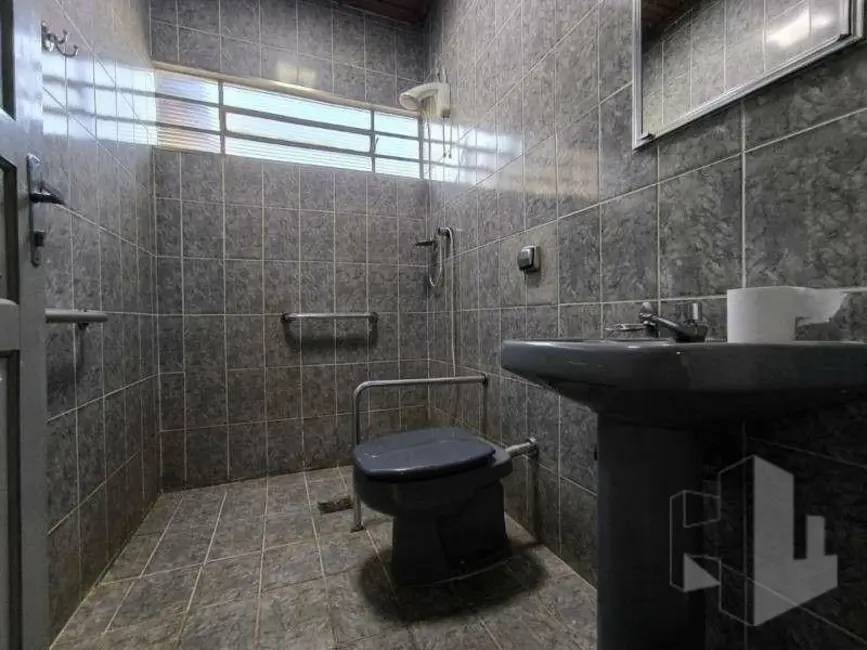 Foto 6 de Casa com 2 quartos para alugar, 250m2 em Jardim São Caetano, Jau - SP