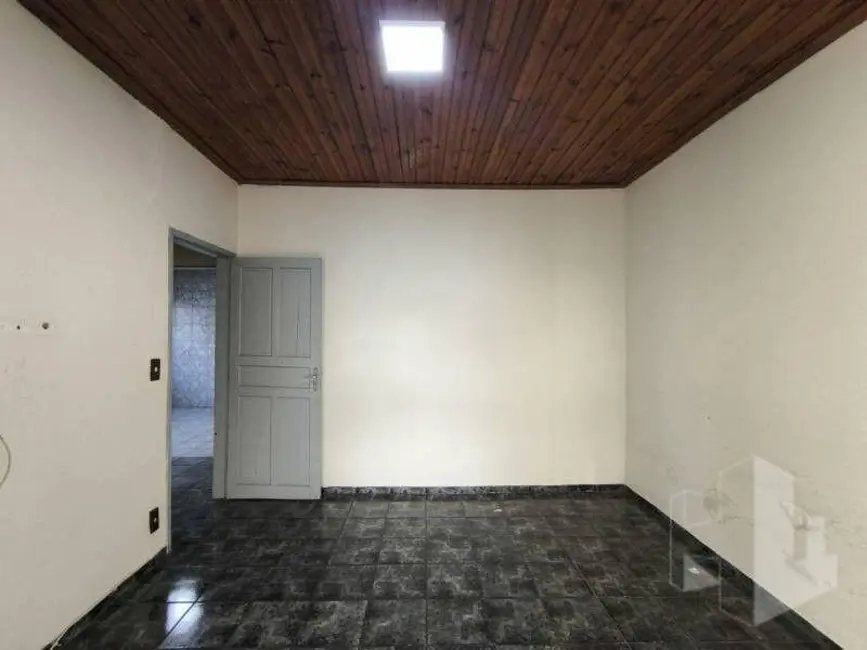 Foto 5 de Casa com 2 quartos para alugar, 250m2 em Jardim São Caetano, Jau - SP