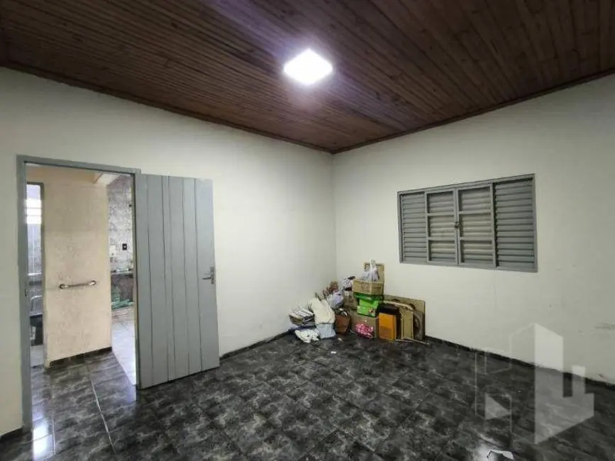 Foto 7 de Casa com 2 quartos para alugar, 250m2 em Jardim São Caetano, Jau - SP