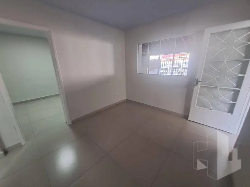 Casa com 2 quartos à venda, 140m2 em Vila Alves de Almeida, Jau - SP - imagem 5 Foto 5 de Casa com 2 quartos à venda, 140m2 em Vila Alves de Almeida, Jau - SP