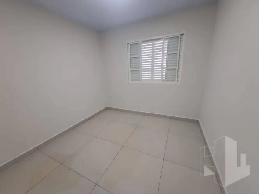 Casa com 2 quartos à venda, 140m2 em Vila Alves de Almeida, Jau - SP - imagem 4 Foto 4 de Casa com 2 quartos à venda, 140m2 em Vila Alves de Almeida, Jau - SP