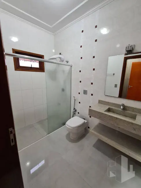 Foto 6 de Casa com 3 quartos à venda e para alugar, 312m2 em Jardim Vila Maria, Jau - SP