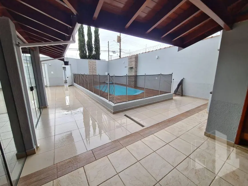 Foto 7 de Casa com 3 quartos à venda e para alugar, 312m2 em Jardim Vila Maria, Jau - SP