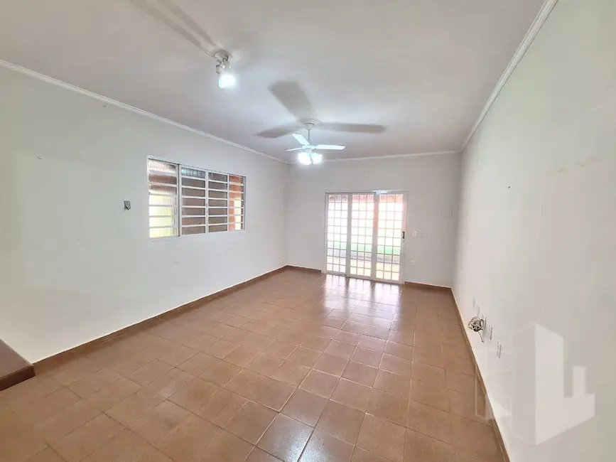 Foto 4 de Chácara com 3 quartos à venda, 900m2 em Jau - SP
