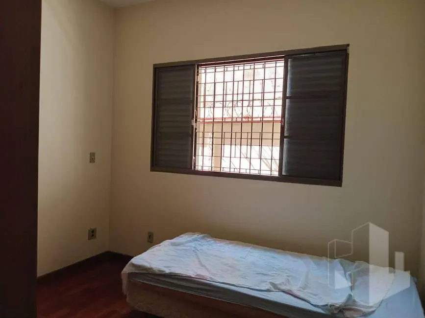 Foto 6 de Casa com 3 quartos para alugar, 200m2 em Jardim Continental, Jau - SP