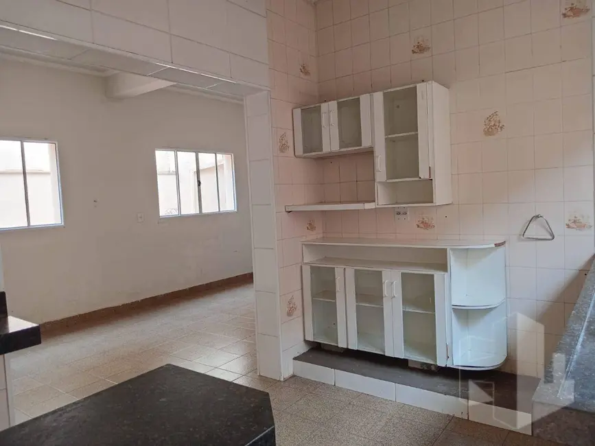 Foto 8 de Casa com 3 quartos à venda e para alugar, 275m2 em Jardim Estádio, Jau - SP
