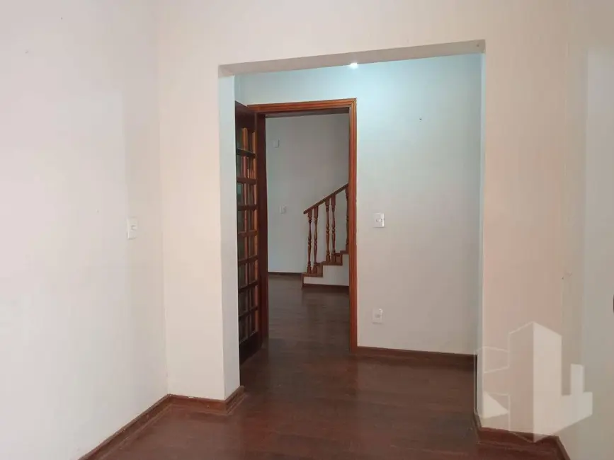 Foto 2 de Casa com 3 quartos à venda e para alugar, 275m2 em Jardim Estádio, Jau - SP