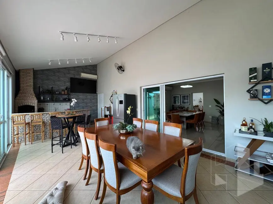 Foto 2 de Casa com 3 quartos à venda, 1000m2 em Jau - SP