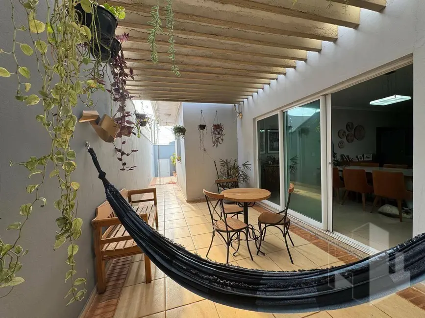 Foto 4 de Casa com 3 quartos à venda, 1000m2 em Jau - SP