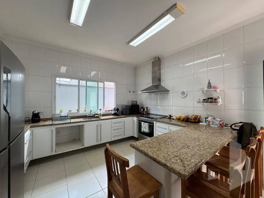 Foto 6 de Casa com 3 quartos à venda, 1000m2 em Jau - SP