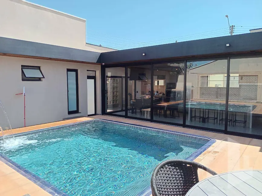 Foto 1 de Casa com 4 quartos à venda, 300m2 em Jardim Campos Prado, Jau - SP