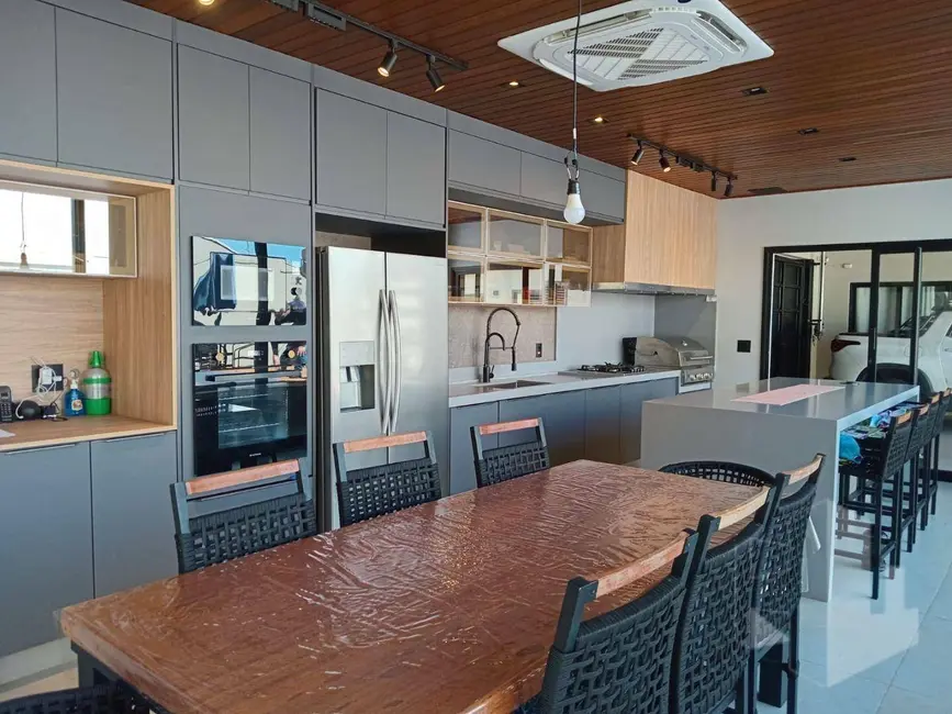 Foto 6 de Casa com 4 quartos à venda, 300m2 em Jardim Campos Prado, Jau - SP