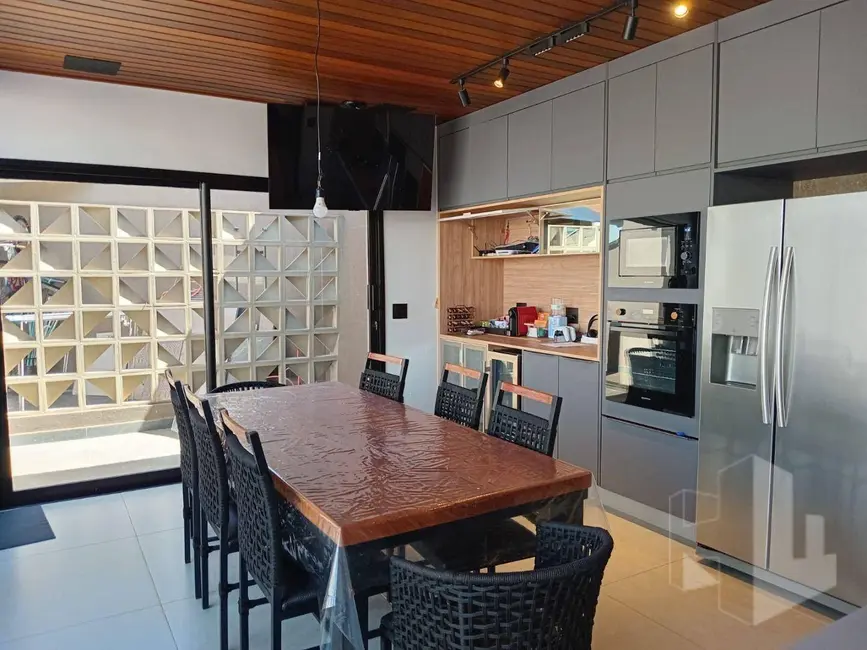 Foto 5 de Casa com 4 quartos à venda, 300m2 em Jardim Campos Prado, Jau - SP