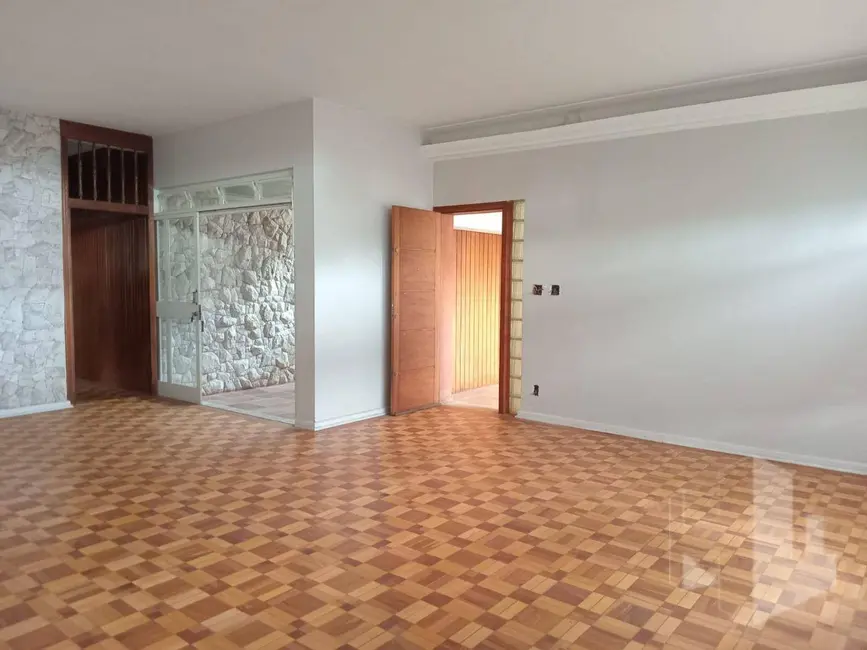 Foto 1 de Casa com 3 quartos à venda, 325m2 em Centro, Jau - SP