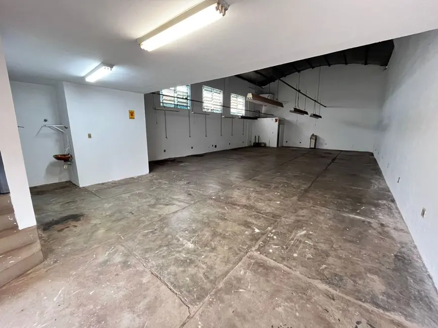 Foto 1 de Armazém / Galpão para alugar, 250m2 em Jardim Netinho Prado, Jau - SP