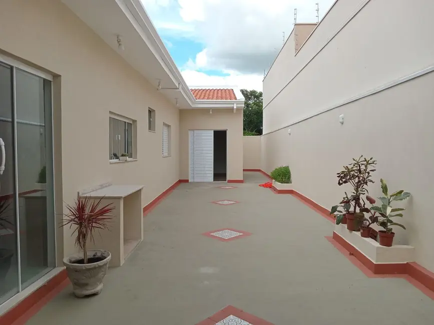 Foto 1 de Casa com 2 quartos à venda, 200m2 em Jardim Campos Prado, Jau - SP