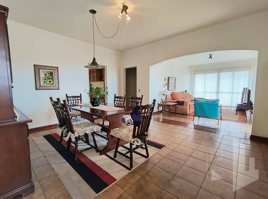 Foto 1 de Apartamento com 3 quartos à venda e para alugar, 160m2 em Centro, Jau - SP