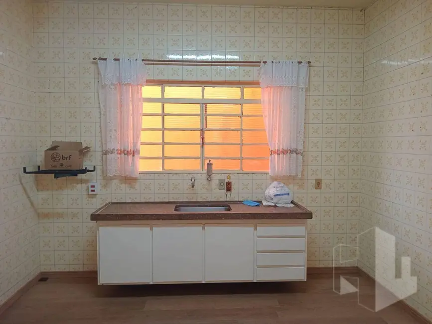 Foto 3 de Casa com 3 quartos à venda, 250m2 em Jardim Estádio, Jau - SP