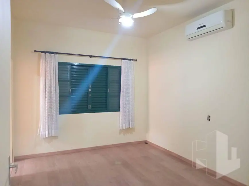 Foto 9 de Casa com 3 quartos à venda, 250m2 em Jardim Estádio, Jau - SP