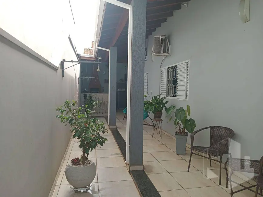 Foto 9 de Casa com 2 quartos à venda, 192m2 em Chácara Flora, Jau - SP