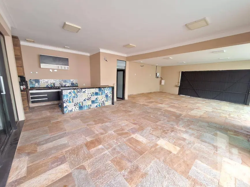 Casa de Condomínio com 3 quartos à venda, 392m2 em Condomínio Flamboyant, Jau - SP - imagem 4 Foto 4 de Casa de Condomínio com 3 quartos à venda, 392m2 em Condomínio Flamboyant, Jau - SP