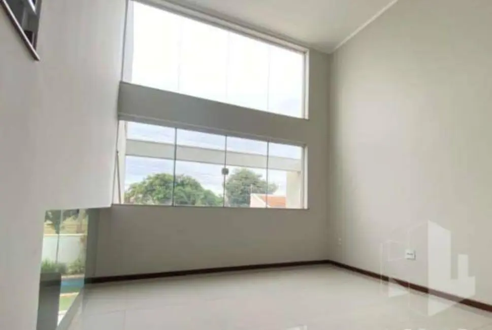 Foto 2 de Casa de Condomínio com 4 quartos à venda e para alugar, 600m2 em Vila Real, Jau - SP