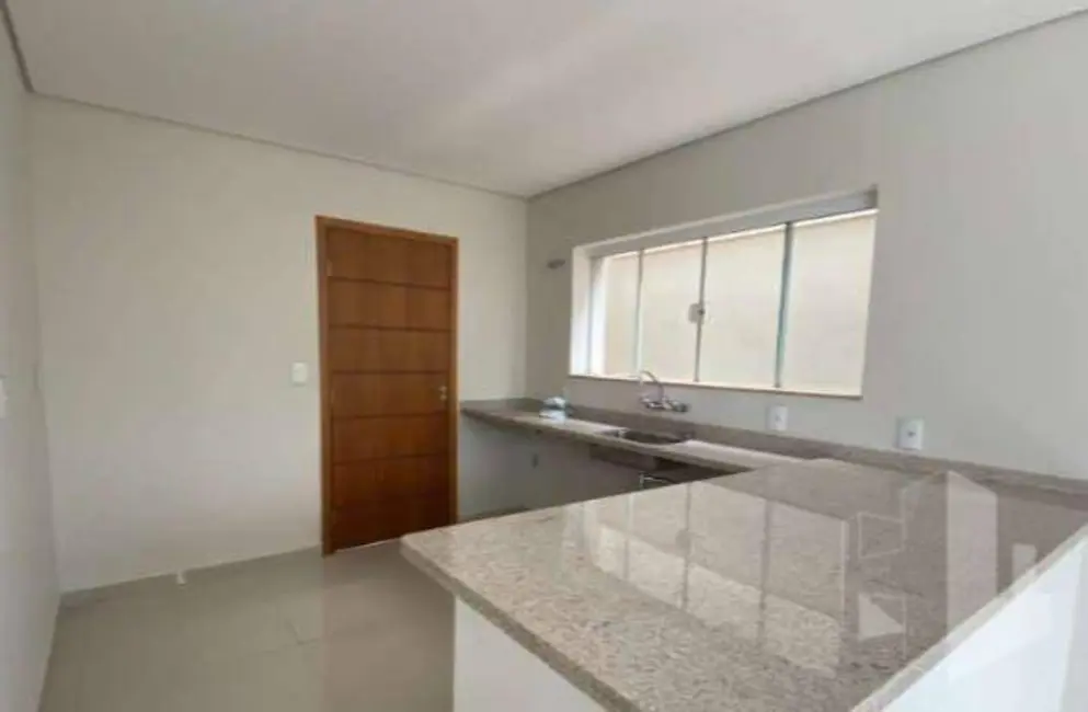 Foto 4 de Casa de Condomínio com 4 quartos à venda e para alugar, 600m2 em Vila Real, Jau - SP
