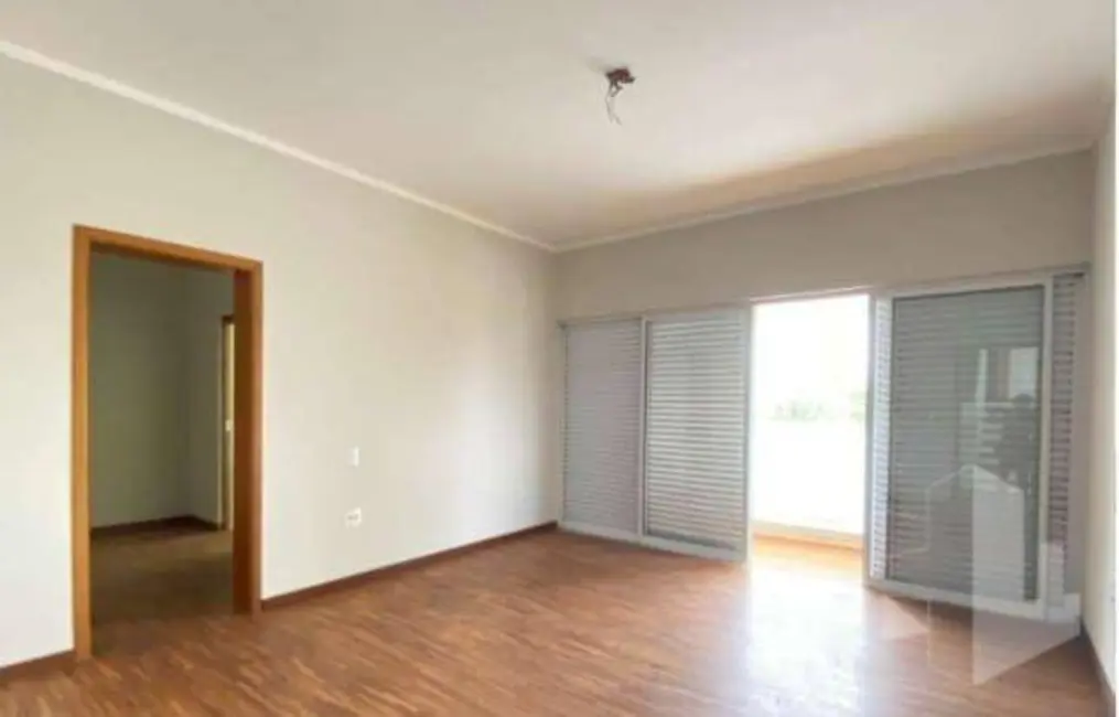 Foto 5 de Casa de Condomínio com 4 quartos à venda e para alugar, 600m2 em Vila Real, Jau - SP